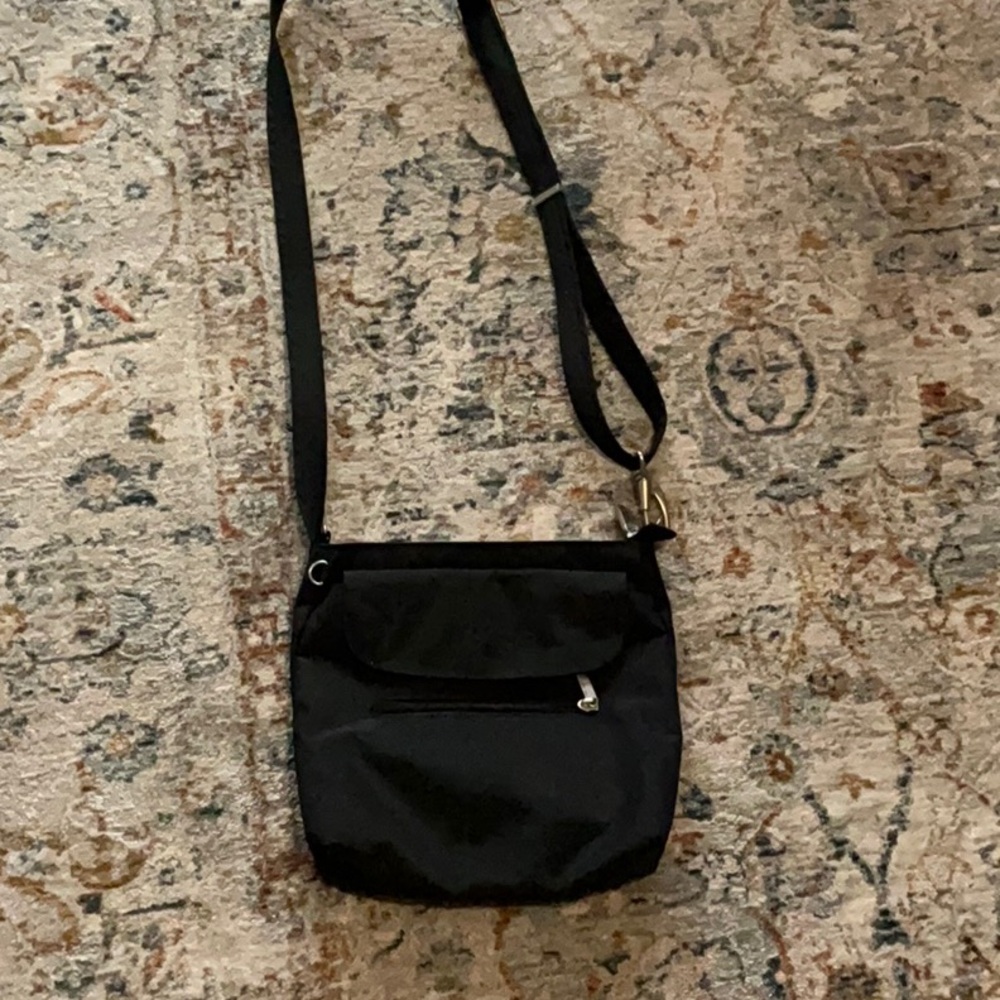 Travelon Classic Anti-Theft Small Crossbody bag-NEW